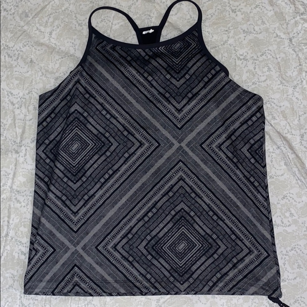 Fabletics 2 in 1 sports bra top